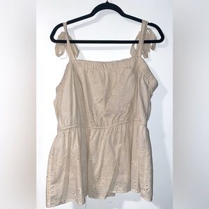 Maurice’s sleeveless shirt